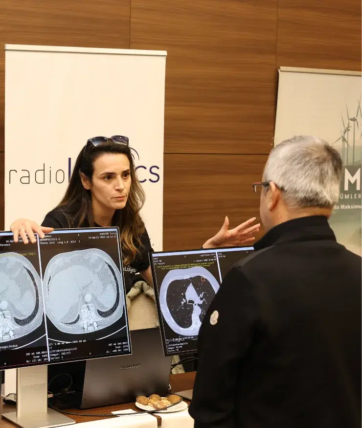 Startup Yatırım Zirvesi etkinlik görüntüsü - konferans salonu ve katılımcılar
